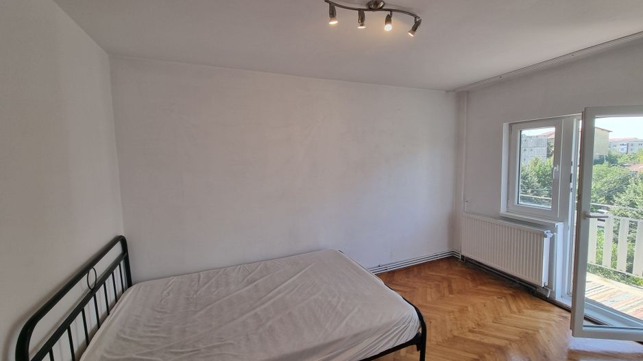 Girocului, et.3, 3 camere, 2 băi, centrală termică proprie - Poză 15