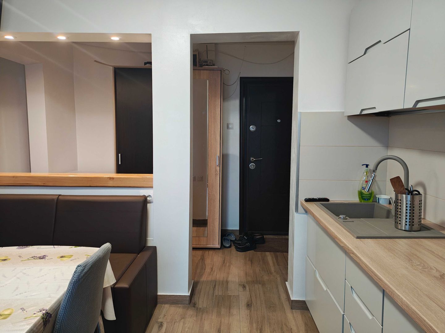 Vânzare apartament 2 camere Titan- aproape Auchan, bloc 1980, boxa - Poză 7