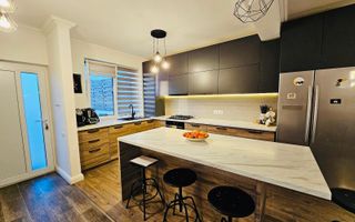 Casa moderna, 120mp utili, 300mp teren, parcare, zona Voronet - Poză 1