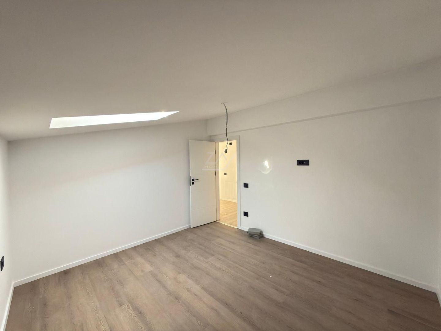 Ap pe 2 niveluri. Decomandat. 2 locuri de parcare. - Poză 14