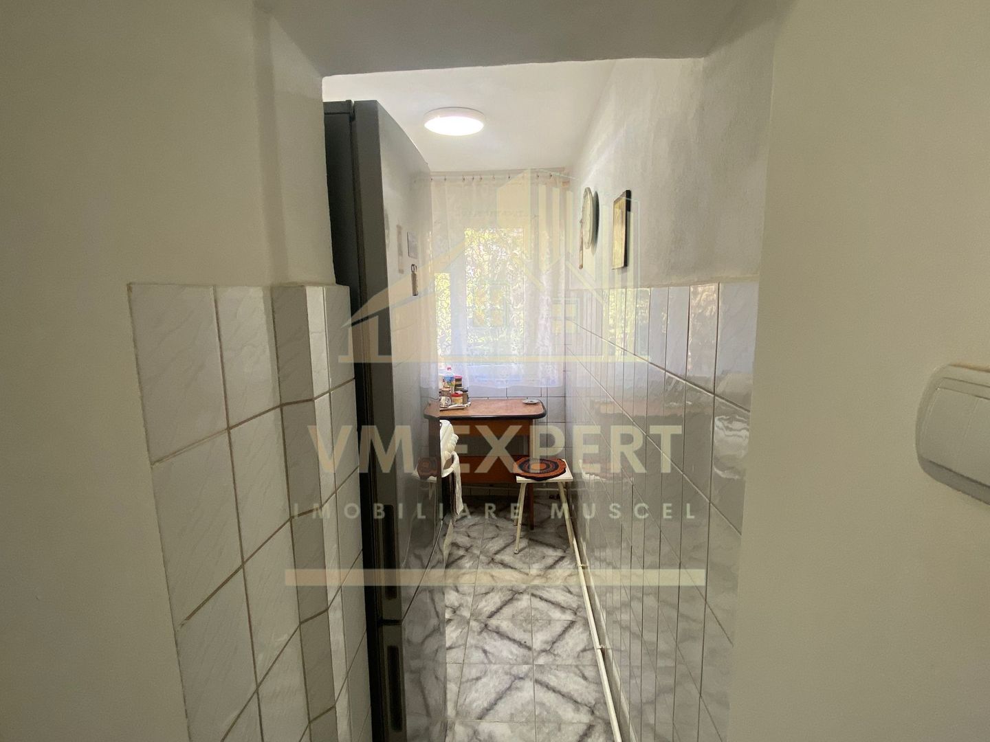 APARTAMENT 2 CAMERE ETAJ 2 ZONA VIȘOI CAMPULUNG - Poză 8
