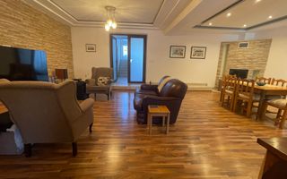 Casa cu teren generos de 750 mp, P+1E in zona Mehala - Poză 2