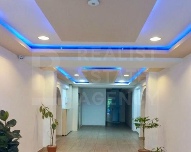 Apartament cu 3 camere – 13 Decembrie, Coresi la 5 minute pe jos. - Poză 16