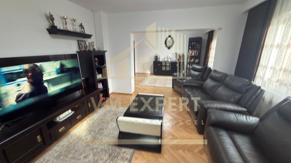 VILA S+P+E-306 MP, TEREN 2078 MP, CAMPULUNG - Poză 66