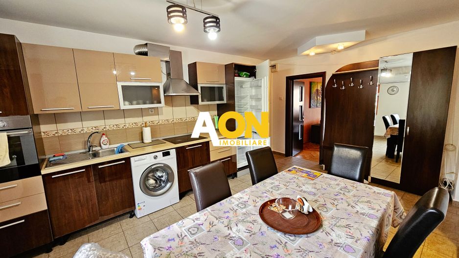 Apartament 3 camere decomandat, etaj 2, ultracentral, zona Primarie - Poză 1