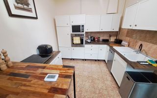 Apartament 2 camere la casa, curte si garaj! zona centrala! - Poză 11