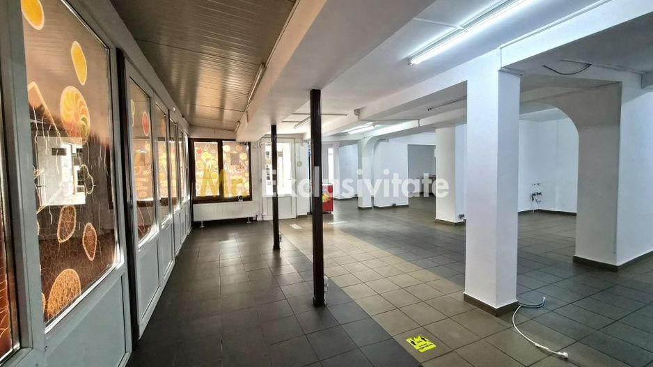 Spațiu comercial de închiriat- lângă spitalul Municipal Curtea de Argeș - Poză 2