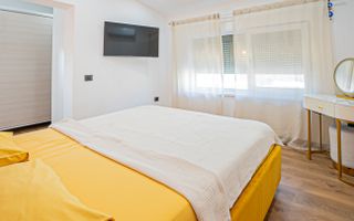 Lumina – Casa P+1E de vânzare, mobilată/echipata, cu piscină si garaj. - Poză 21