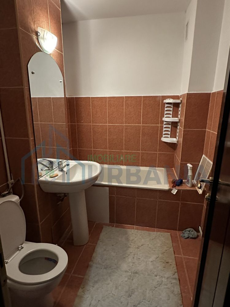 Inchiriez Apartament 3c + living - Poză 4