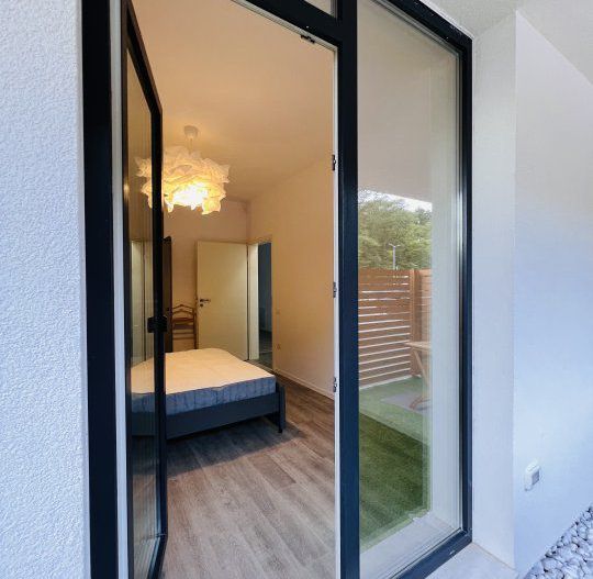 Apartament cu 2 camere si curte proprie 60mp - Poză 12