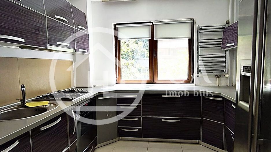 Apartament de închiriat cu 4 camere în zona Rogerius, Oradea - Poză 5