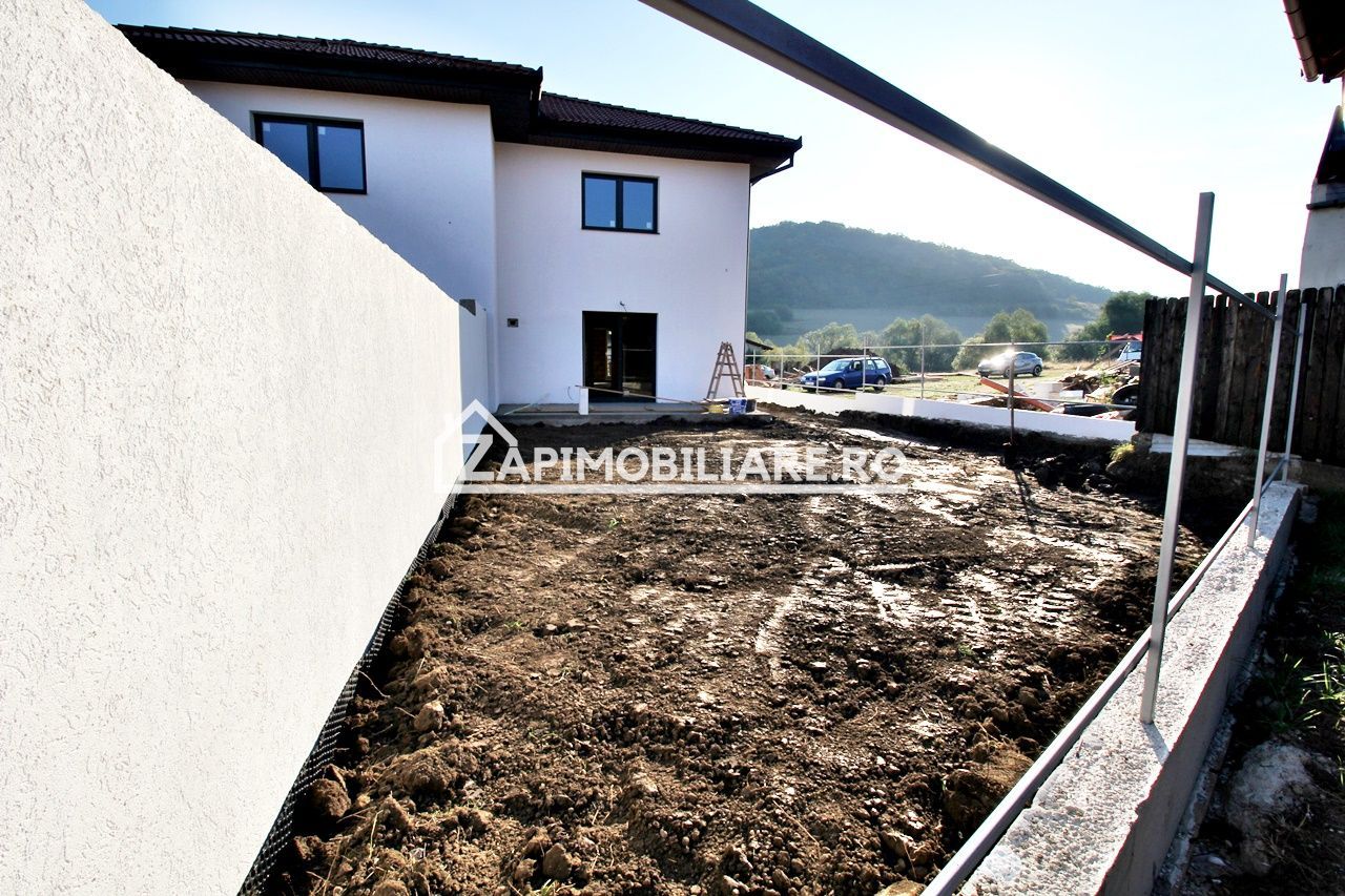Casa la cheie 4 camere,2 bai,105mp,288 mp teren, 0% comision - Poză 3
