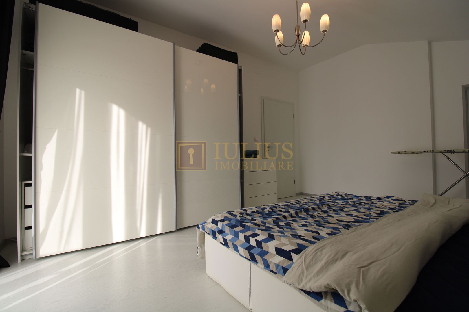 Lipovei, 4 camere + 2 bai, centrala proprie, pet-friendly - Poză 14