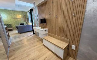 Casă cu design modern, renovată, 3 camere – zonă centrală premium - Poză 3