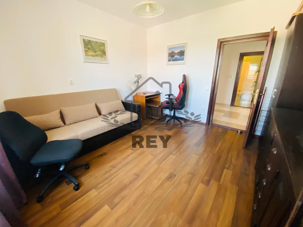 Apartament 3 camere decomandat la vilă/etaj intermediar/loc de parcare - Poză 10