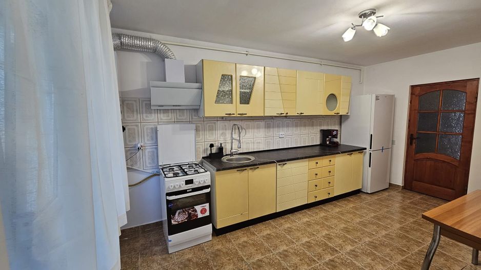 Apartament 4 camere de închiriat | Garaj + Parcare | Zorilor - Poză 12