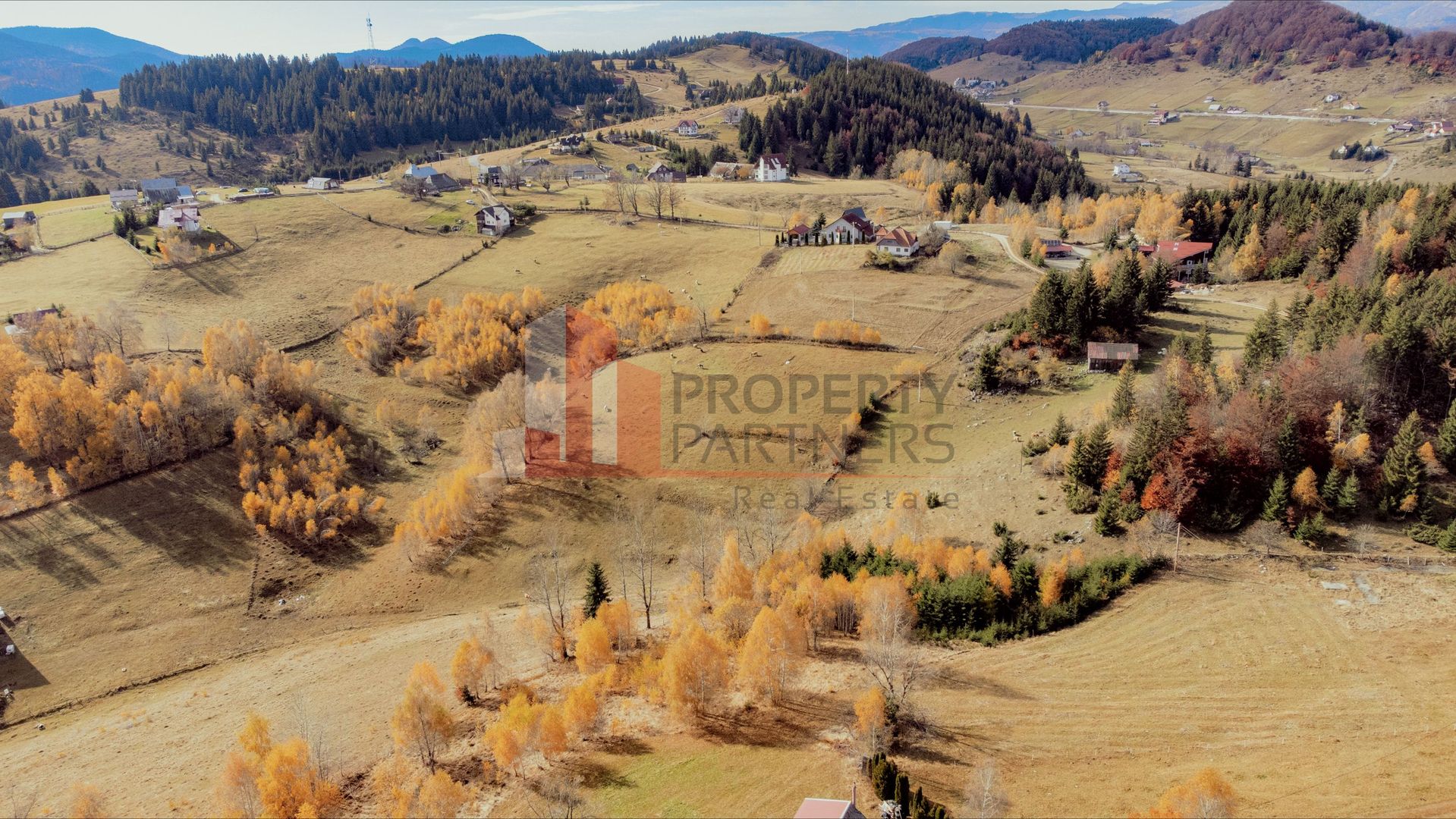Teren cu PUZ aprobat Fundata- parcelabil- priveliste superba - Poză 4