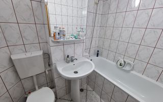De vanzare apartament 5 camere, etaj intermediar, Cetate - Poză 7