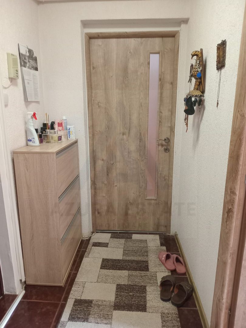 Apartament 2 camere decomandat 45 mp utili 2 pivnite Mihai Viteazul - Poză 3
