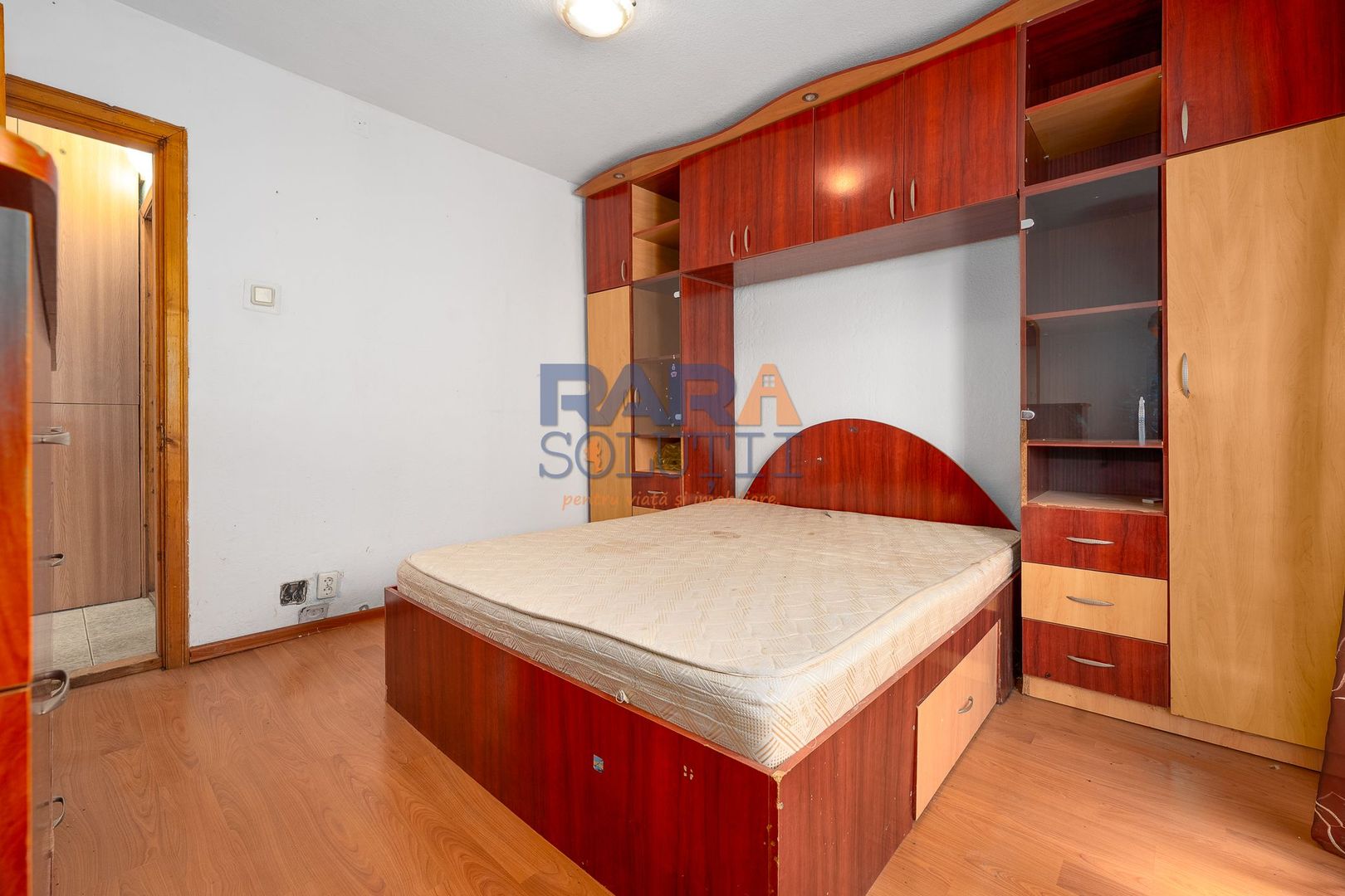 3 camere decomandat, etaj 1, două balcoane - Poză 10