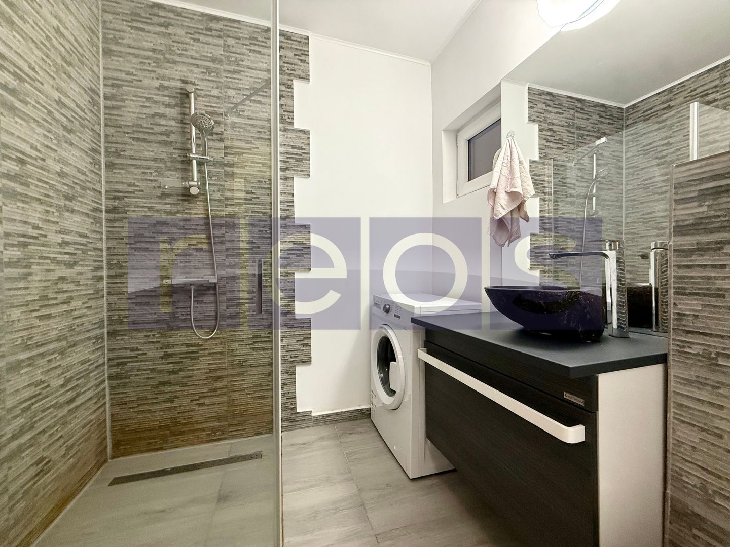 VÂNZARE 3 CAMERE | ZONA TITAN-OZANA | CENTRALA PROPRIE | 2 BĂI - Poză 13