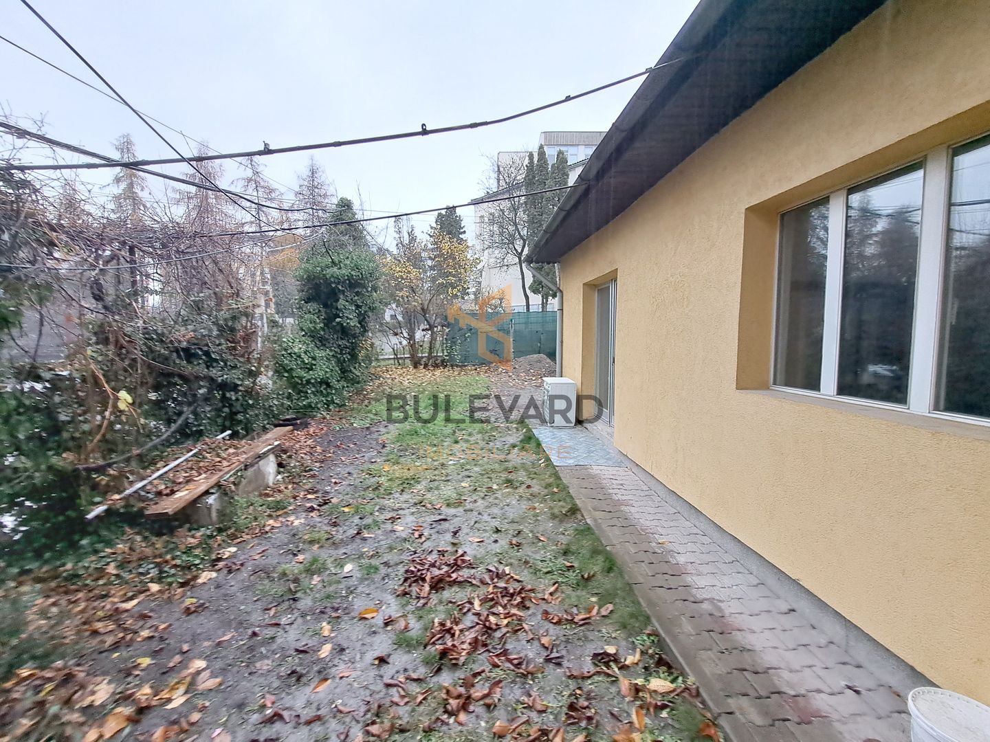 Casa 4 camere + curte proprie, zona Sigma! - Poză 1