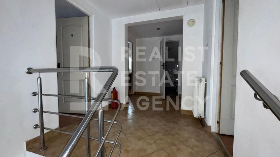 Vilă spațioasă, 6 camere, Copou -Sărărie - Poză 14