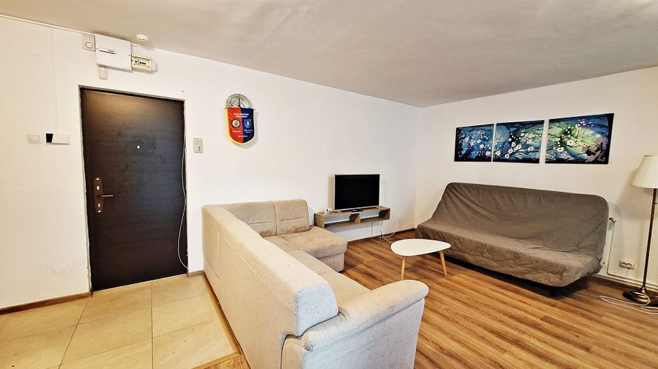 Centrul Civic, aproape de AFI, 3 camere recent renovate/mobilate, 165000 euro - Poză 5