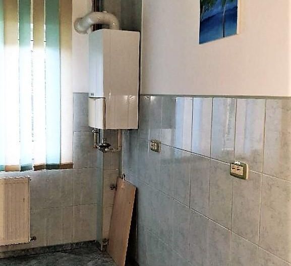 Apartament pretabil locuit sau birouri - Poză 3