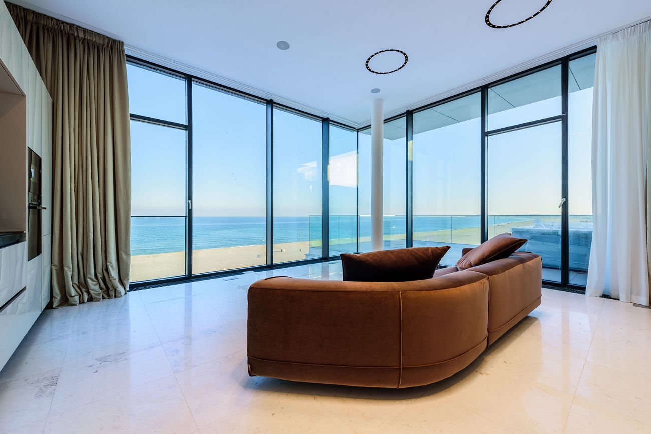 Apartament de 5 camere spațios, situat în zona Nord din Constanța - Poză 5