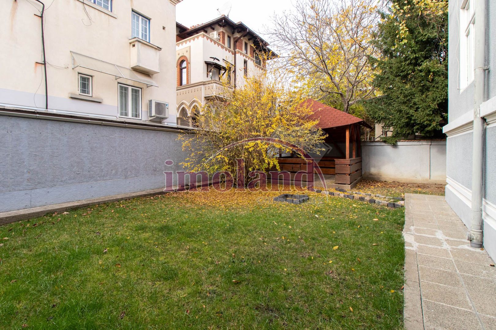 Inchiriere - Rezidenta/Birouri - Vila cu curte - Aviatorilor - Poză 1