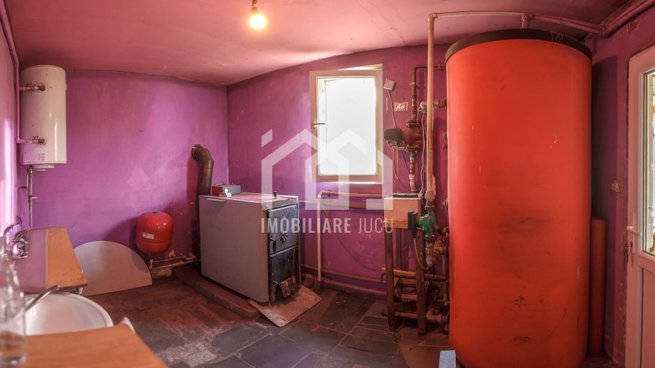 Casă familială spațioasă în Visea, comuna Jucu - Poză 18