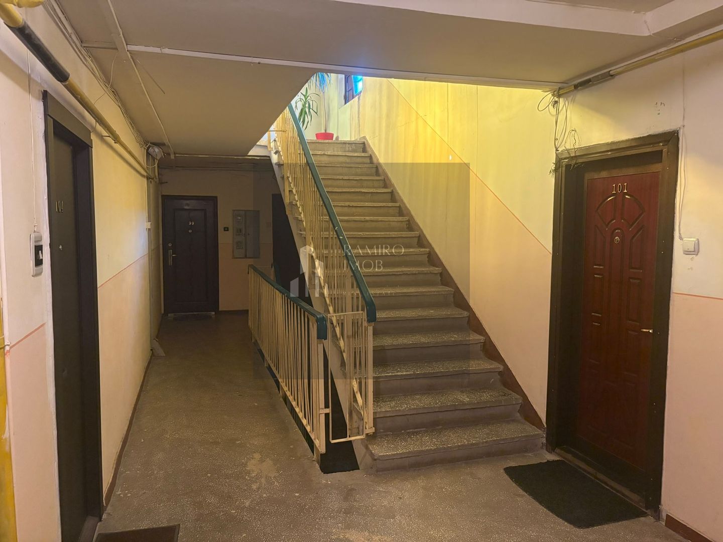 Apartament 3 camere decomandat -10 minute de metrou Aparatorii Patriei - Poză 4