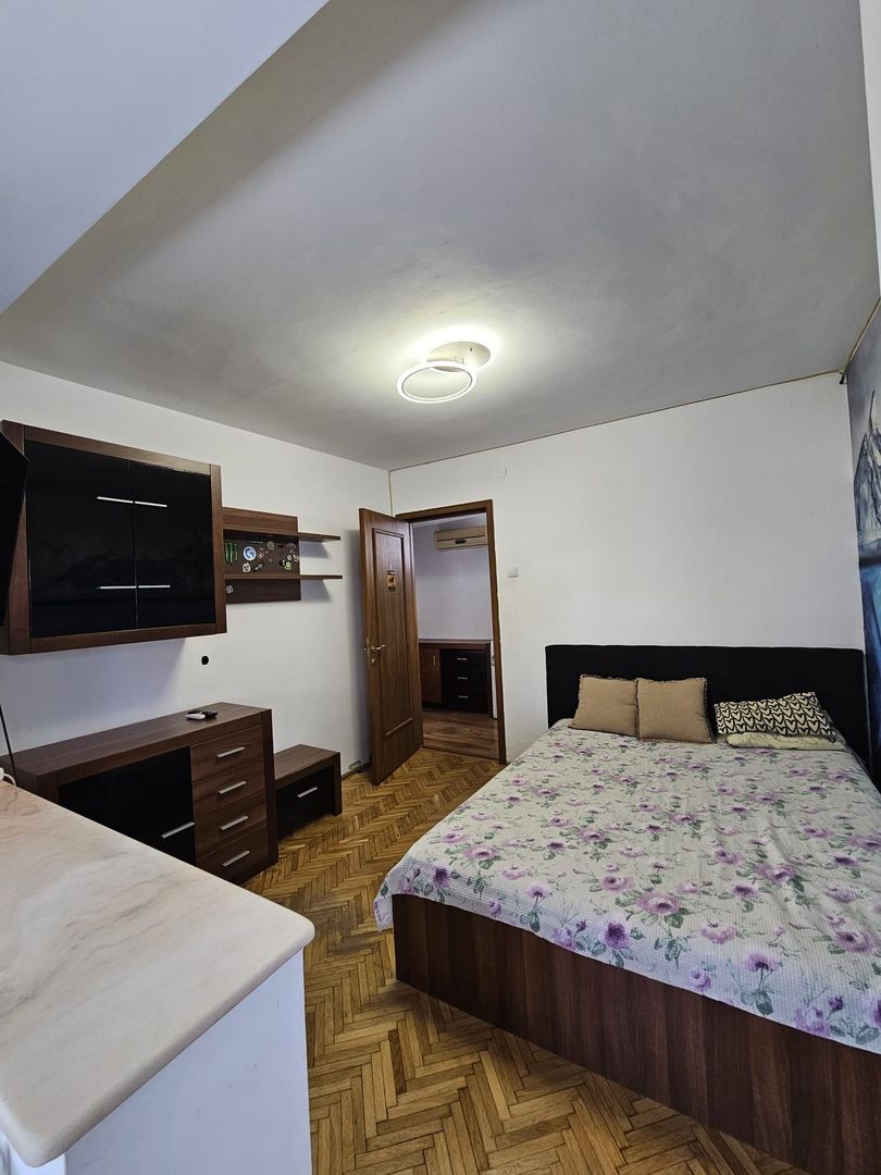 Apartament 3 camere- Rovine, Piata Garii - Poză 3