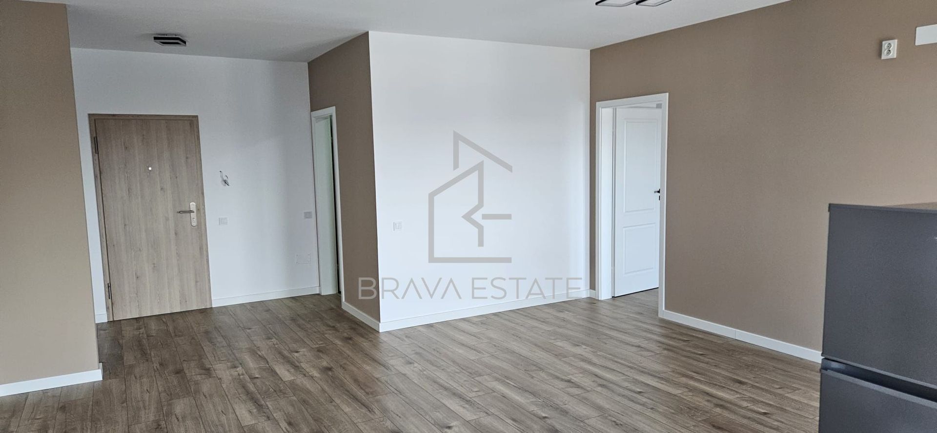 Apartament cu 2 camere zona Oncos Parc - Poză 2