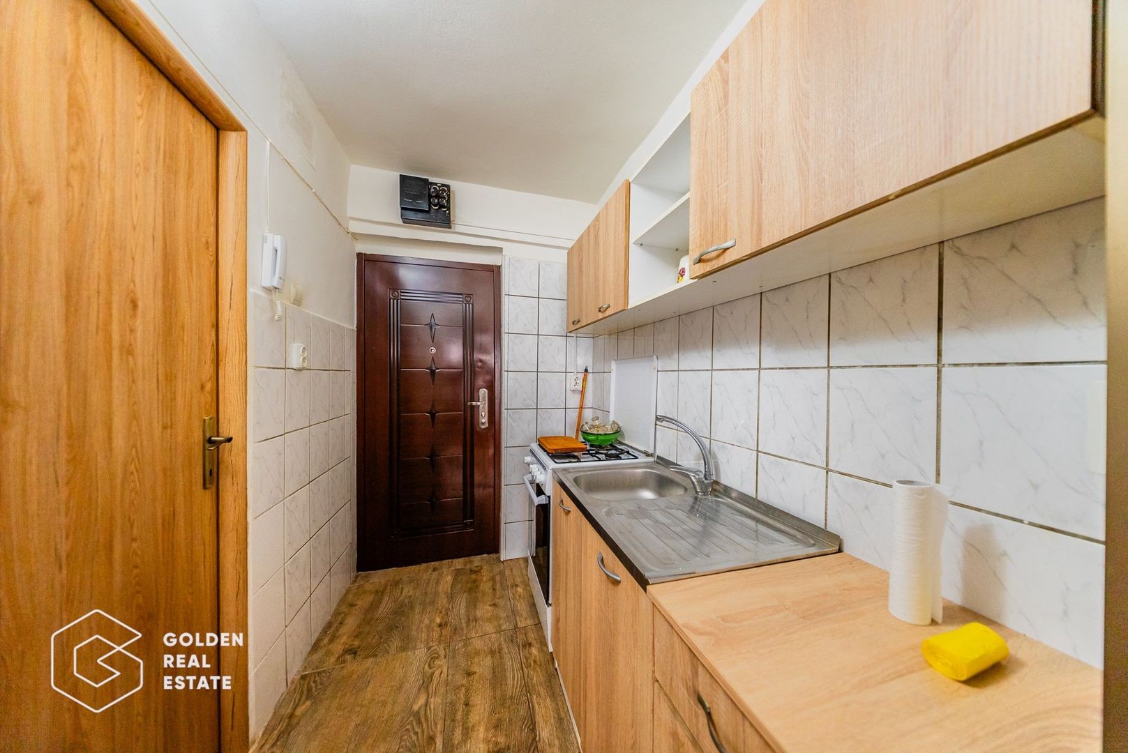 Garsoniera situata in zona UTA, la parter, modern amenajata - Poză 6