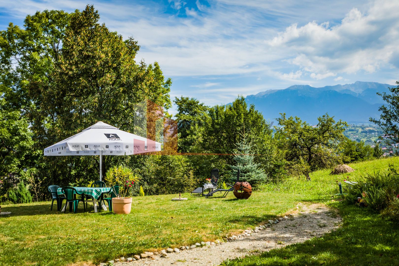 Vilă 340 mp Bran | Teren 5500 mp | 6 dormitoare cu băi proprii - Poză 25
