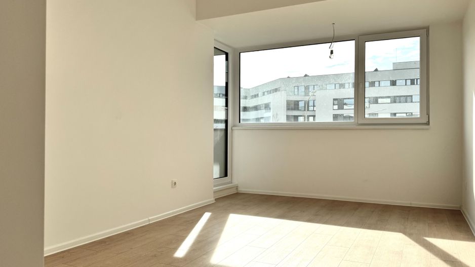 3 camere. Dormitor matrimonial cu baie en-suite. 83 mp Utili. - Poză 16