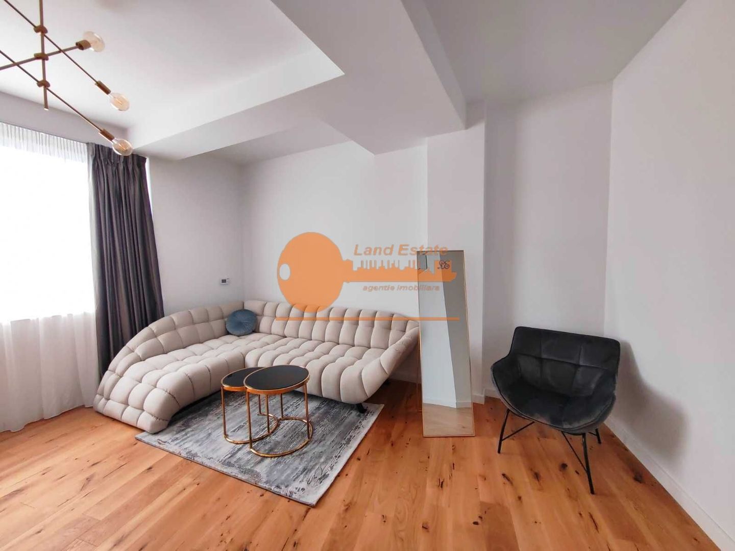 Apartament 2 camere ultracentral  2 băi - Poză 2