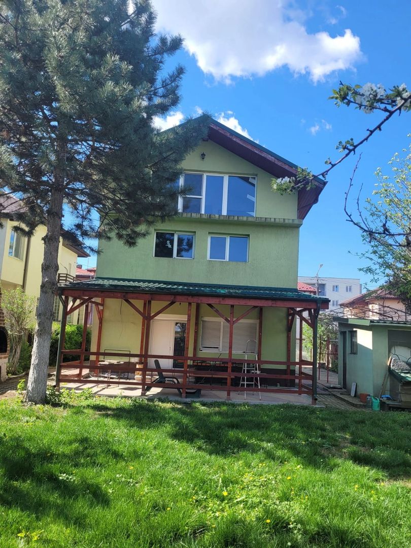 Vilă spațioasă S+P+1E+M | Chitila | Str. 8 Martie - Poză 1