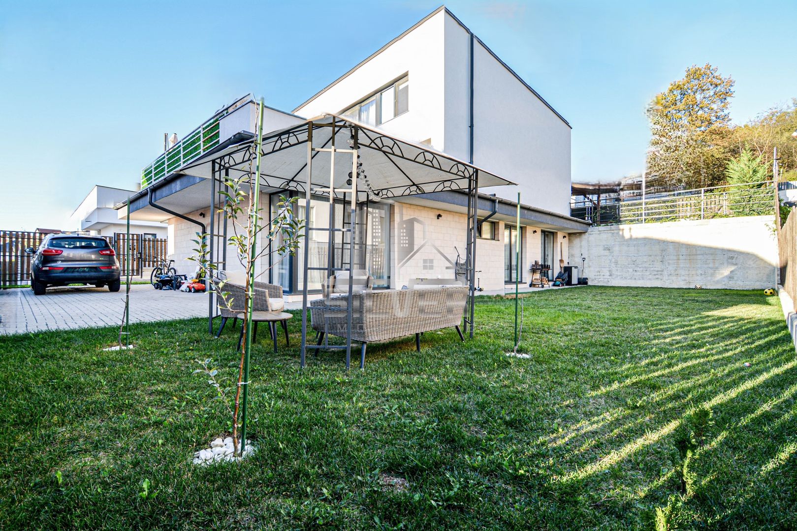 Duplex cu curte de 250mp si 117.5mp utili, mobilat si utilat, in Iris - Poză 1