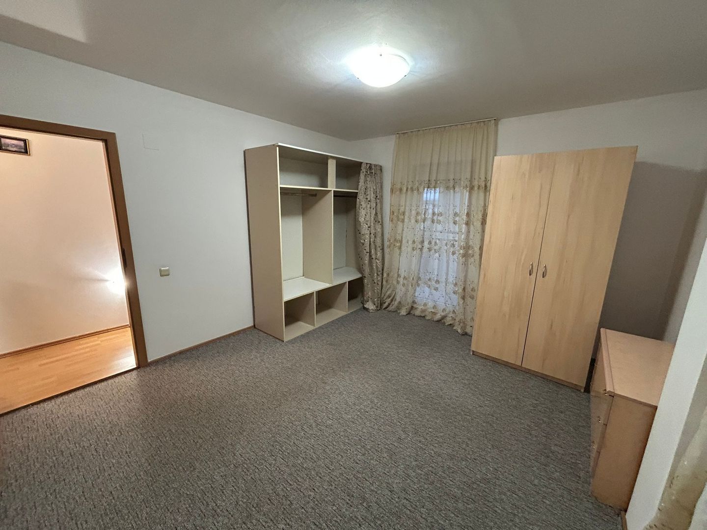 Apartament 3 camere -  zona Tolstoi - Poză 5