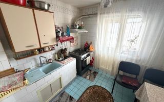 2 decomandate -  etaj 2  - 1983 - 53mp - Brazda lui Novac - Consul - Poză 4