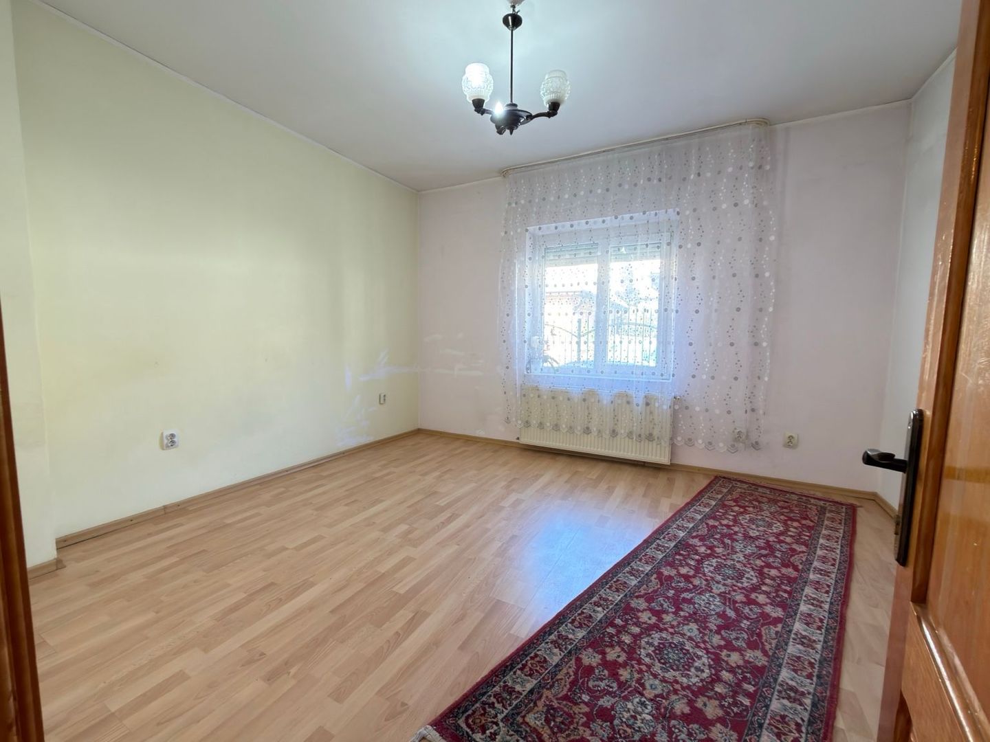 Casă cu 4 camere, 3 băi și curte | Vatra Luminoasă – Iancului - Poză 3