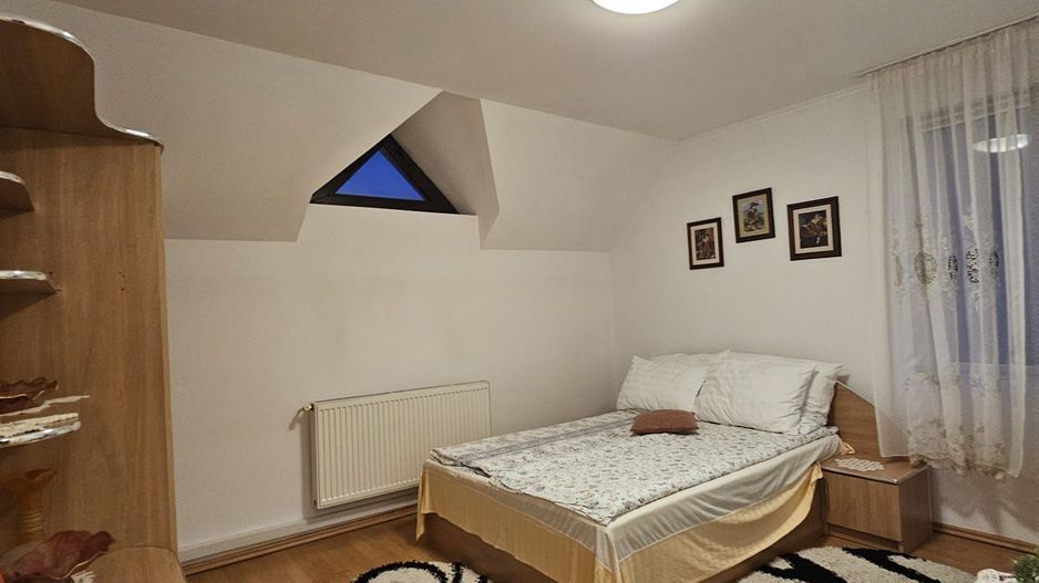 Vila  Oradea zona Iorga 420 mp ,teren 2000 ml - Poză 10