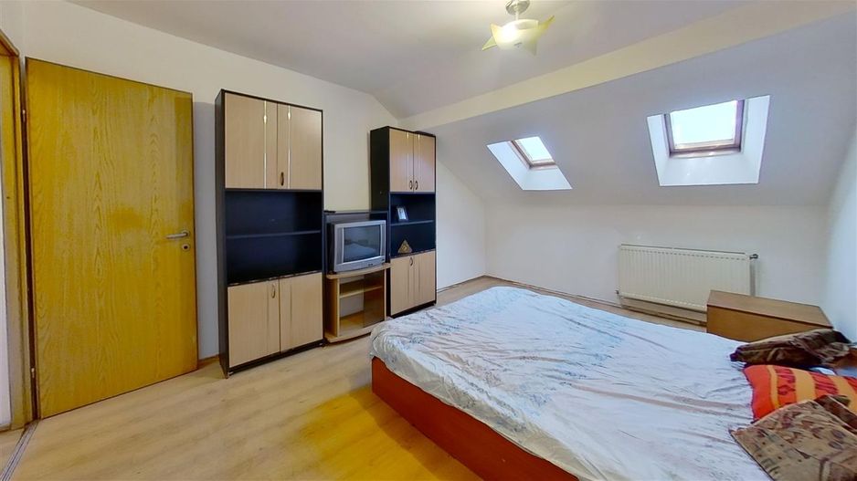 Apartament trei camere, pe doua niveluri, Garii, Brasov - Poză 2
