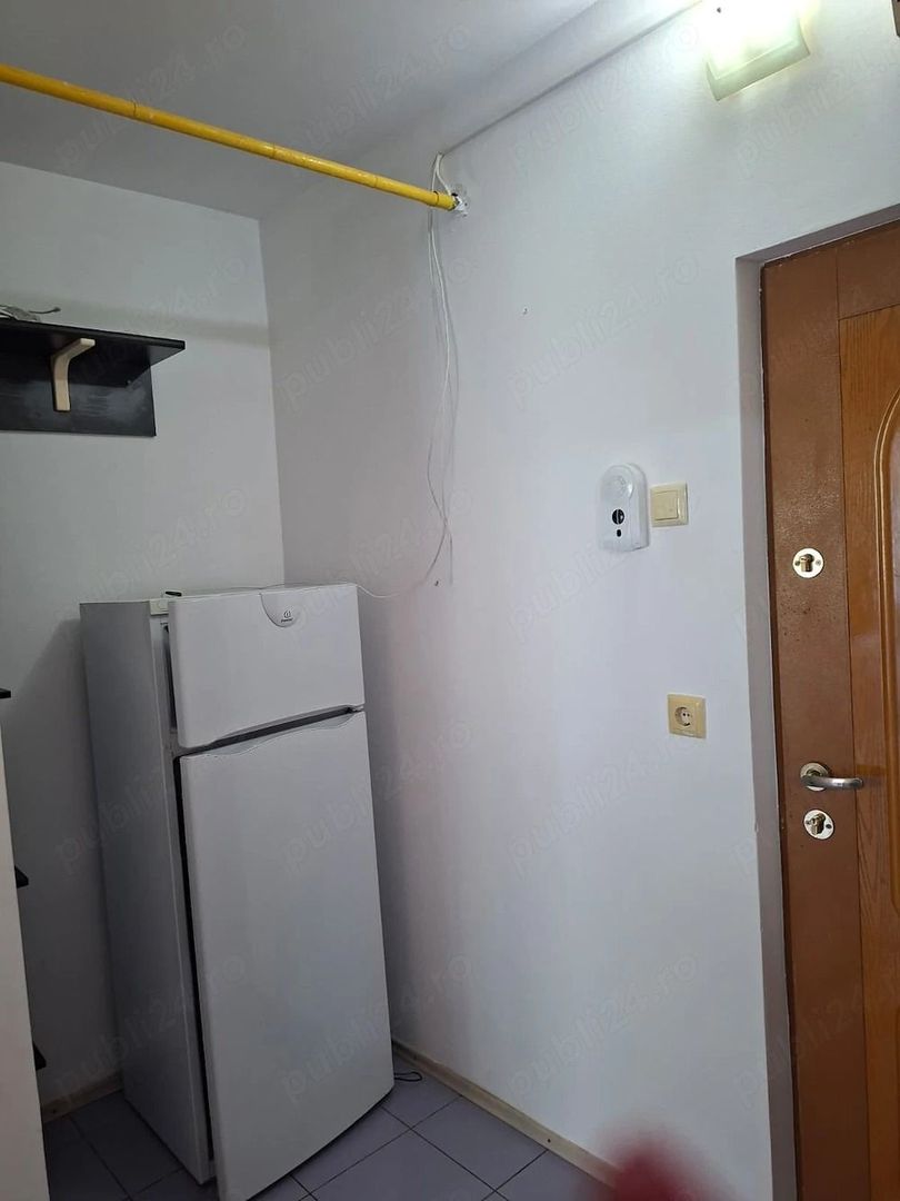 De inchiriat apartament cu o camera, I. C. Frimu, et. 4/4, 1250 lei - Poză 4