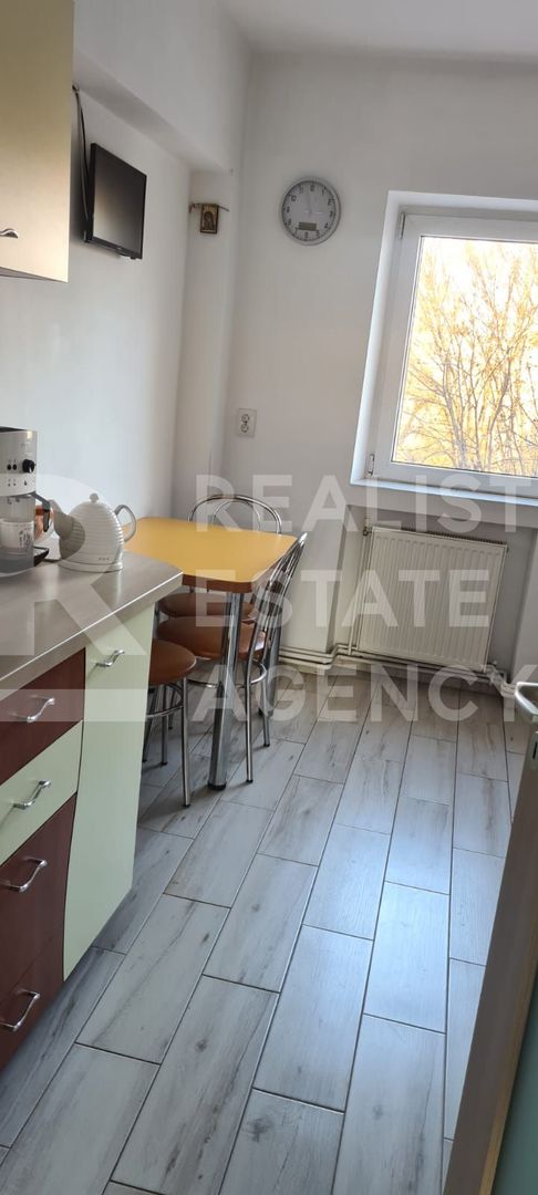 Apartament 4 camere de vânzare - Calea București, Brașov - Poză 10