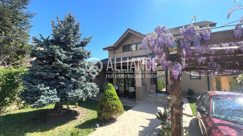 COICIU (Cod 01) Armonie și Eleganță pentru Două Generații! - Poză 1