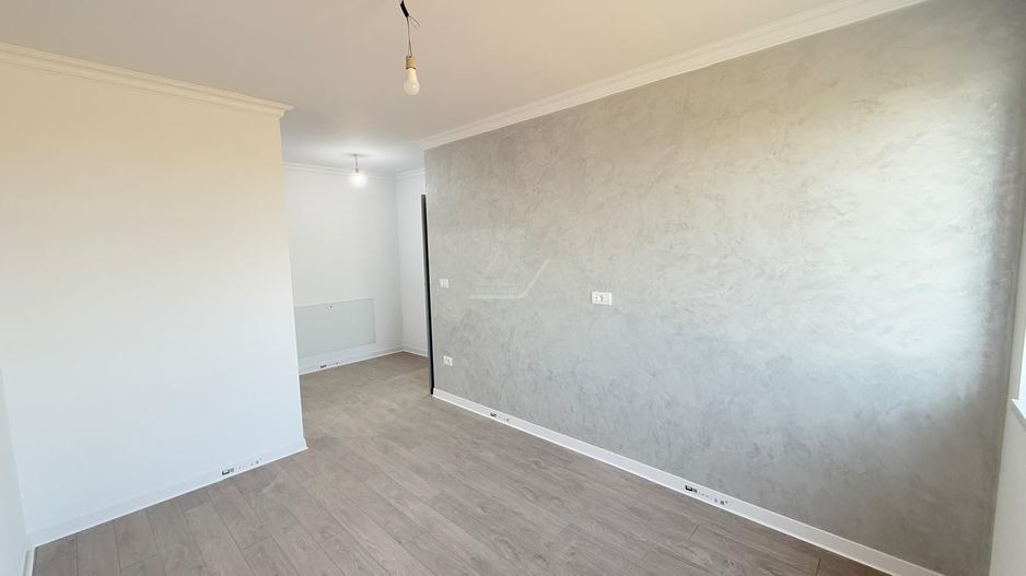 3 camere. Decomandat. Loc de parcare. - Poză 9